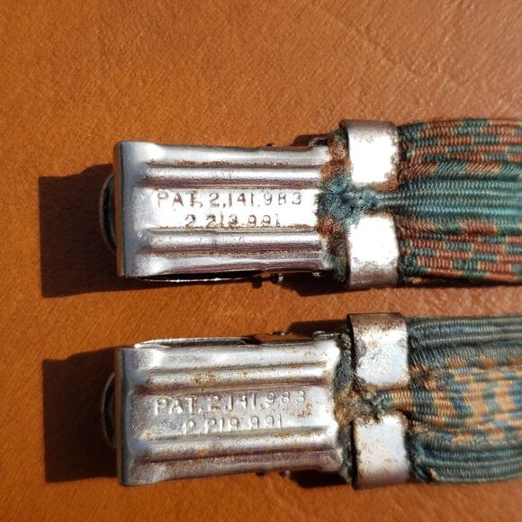 4 Unmatched Vintage Mitten Clips - Picture 5 of 5